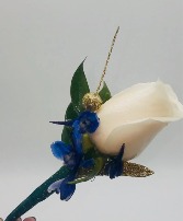 Moon Light Boutonniere