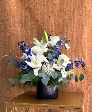 MOONLIGHT SERENADE FLOWER ARRANGEMENT