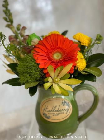 Moss Huckleberry mug with fresh cut flowers Keepsake Huckleberry mug