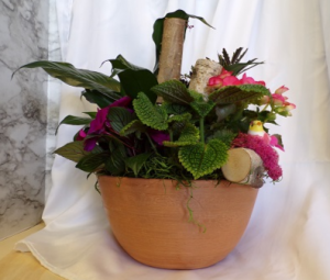 Mother Nature Planter in Orleans, ON | SELECT BLOOMS FLORAL BOUTIQUE Mother Nature Planter in Orleans, ON | SELECT BLOOMS FLORAL BOUTIQUE