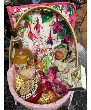  Basket of gifts Gift Basket