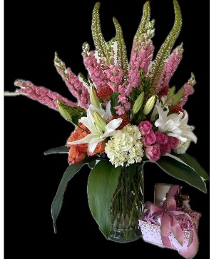 Mother's Day Bundle Flower Arrangement with Spa Basket