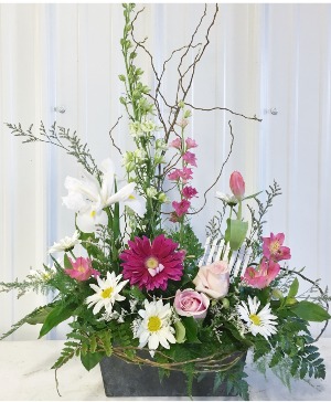Mother's Day Feature Arragement Holida
