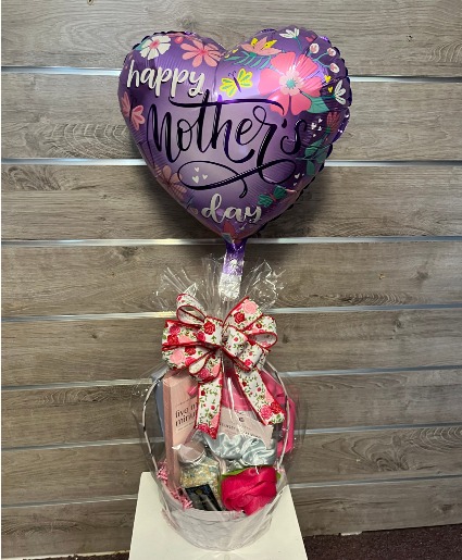 Mother's Day Gift basket with mylar balloon