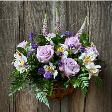 Mother's Day Hanging Basket - Deluxe  in Waupaca, WI | Barnwood Farms - Flower & Keepsake Co.