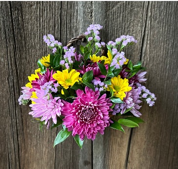 Mother's Day Hanging Basket - Standard  in Waupaca, WI | Barnwood Farms - Flower & Keepsake Co.