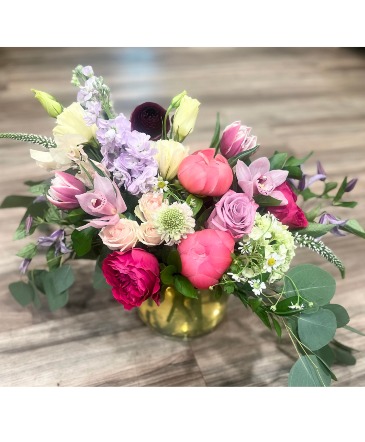 Mother's Day Luxury Pastels Designer's Choice in Winchendon, MA | Ruschioni’s Flowers and Gifts