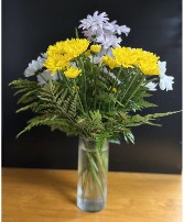 Mother's Day Special A Clear vase of daisies