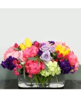 Mount Vernon Vase Arrangement