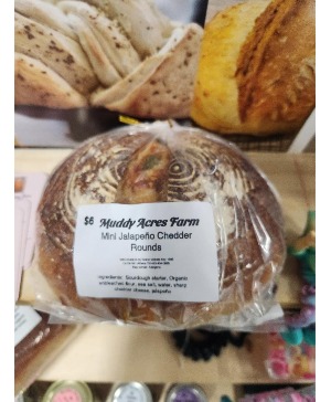 Muddy Acres Mini Jalapeno Cheddar Round gift