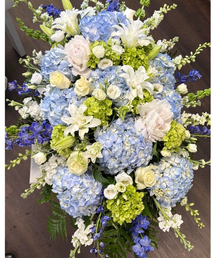 Nantucket Blues Spray Standing Spray