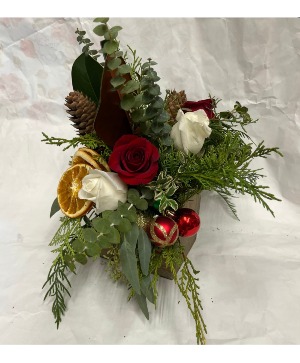 Natural Christmas  Christmas Centerpiece 