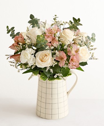 Natural Elegance bouquet in Bakersfield, CA | Valley Blooms Florist Natural Elegance bouquet in Bakersfield, CA | Valley Blooms Florist