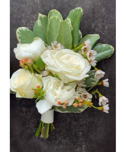 Natural White Boutonniere 