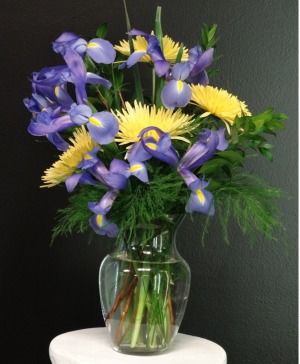 Natures Charm-NFS-A12 Vase arrangement