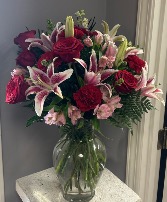 NC Sweet Moments Bouquet Vase arrangement 