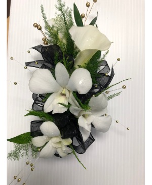 NC7 Orchid and Calla Corsage 