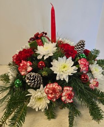 SOLD OUT Nelson's Traditional Centerpiece   NFS-C8 Centerpiece in Plattsburgh, NY | NELSON'S FLOWER SHOP