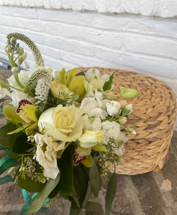 Nirvana  Handheld Bouquet  in Whitehouse, TX | Whitehouse Flowers