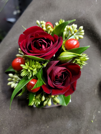 No Pin Red Rose Boutonniere