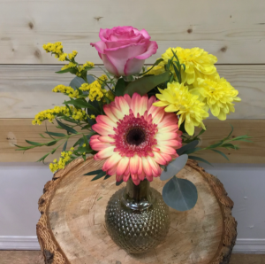 November Arrangement of the Month in Osoyoos, BC | POLKA DOT DOOR November Arrangement of the Month in Osoyoos, BC | POLKA DOT DOOR