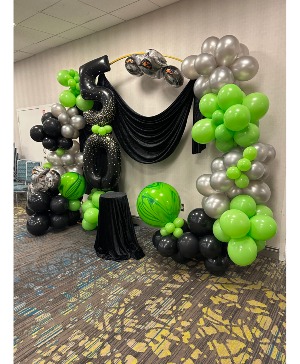 Number Organic Arch Balloon Swag
