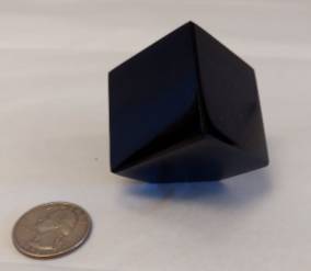 Obsidian Geometric Figure (7 faces)