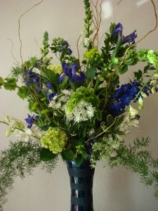 OCEAN BREEZE Vase Arrangement
