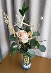 OCEAN WAVES BUD VASE FLOWER ARRANGEMENT