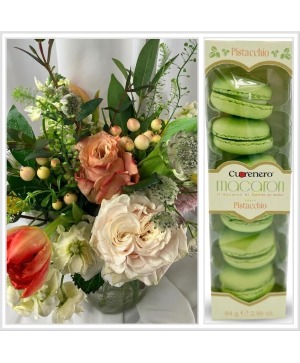 Ode To Mom Garden Party Jar And Macarons 