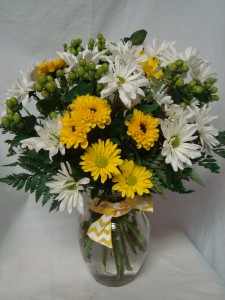 "Daisy  Daisy" White and Yellow daisies arranged   in a vase with berries or filler and bow!!