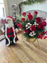 OLD FASHION HOLIDAY PRESENT Floral Arrangement & Santa