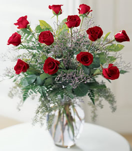 One Dozen Long Stem Red Roses Valentine's Day
