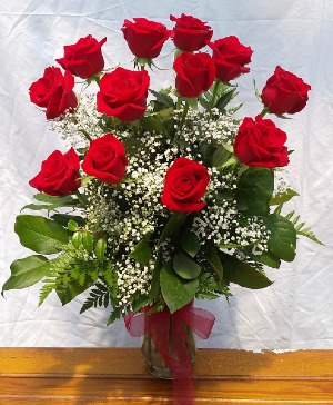 One Dozen Long Stem Red Roses Vase Arrangement