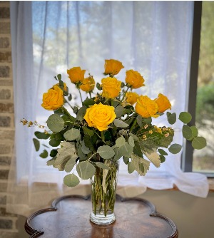 One Dozen Yellow Roses Vase Arrangement