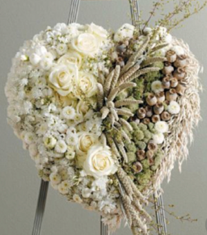 Organic Heart High style Heart in Ozone Park, NY | Heavenly Florist Organic Heart High style Heart in Ozone Park, NY | Heavenly Florist