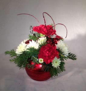 Ornament in Red Christmas Centerpiece
