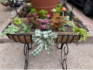 Outdoor Mixed Planter  