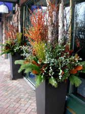 Outdoor Winter Urns  Sold in pairs 