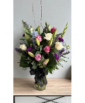 Outstanding Love Vase Arrangement 