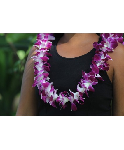 Paradise Triple Orchid Lei (Purple) 