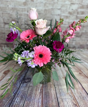 PASSION Mixed Florals in Windom, MN | SHANNON LYNN'S FLORAL & BOUTIQUE