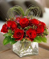 Passionate Hearts One dozen red roses In a cube vase