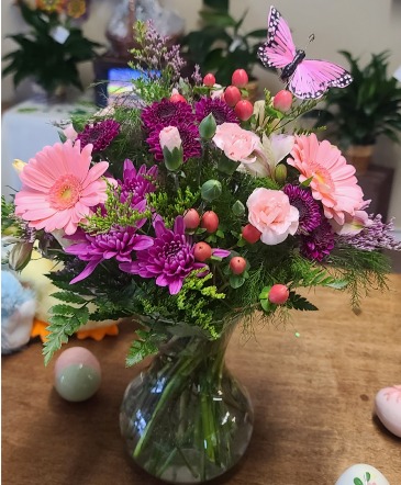 Pay-It-Forward Bouquet Designer's Choice & Gift Card in Selbyville, DE | Sweet Stems