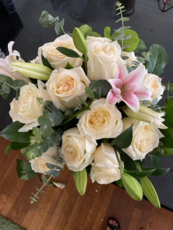 Peaceful and white Low cylinder vase arrangement