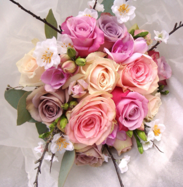PEACH AND LAVENDER WEDDING BOUQUET
