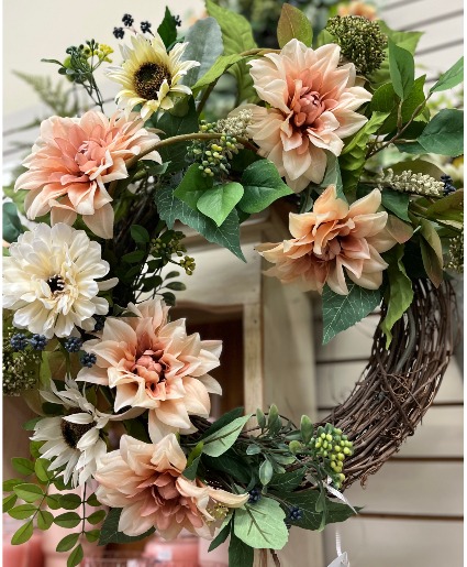 Peach  Dahlia Wreath 