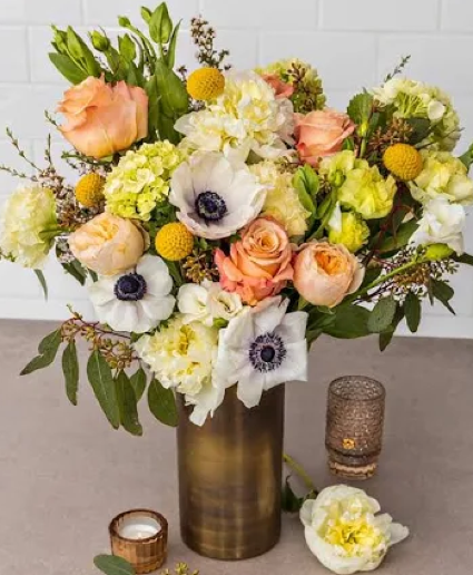 PEACH LEMONADE VASE ARRANGEMENT