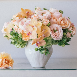 Peach Promises in Oakville, ON | ANN'S FLOWER BOUTIQUE-Wedding & Event Florist Peach Promises in Oakville, ON | ANN'S FLOWER BOUTIQUE-Wedding & Event Florist