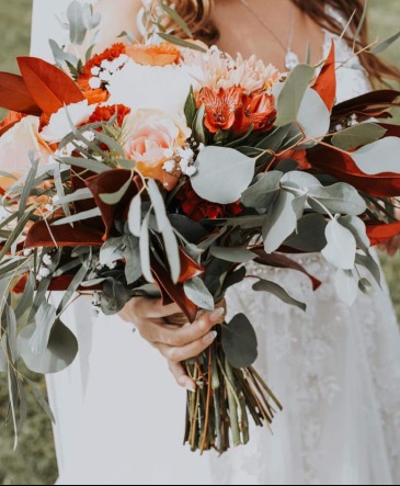 Peachy Fall Wedding in Laceyville, PA | Auntie Em's Floral